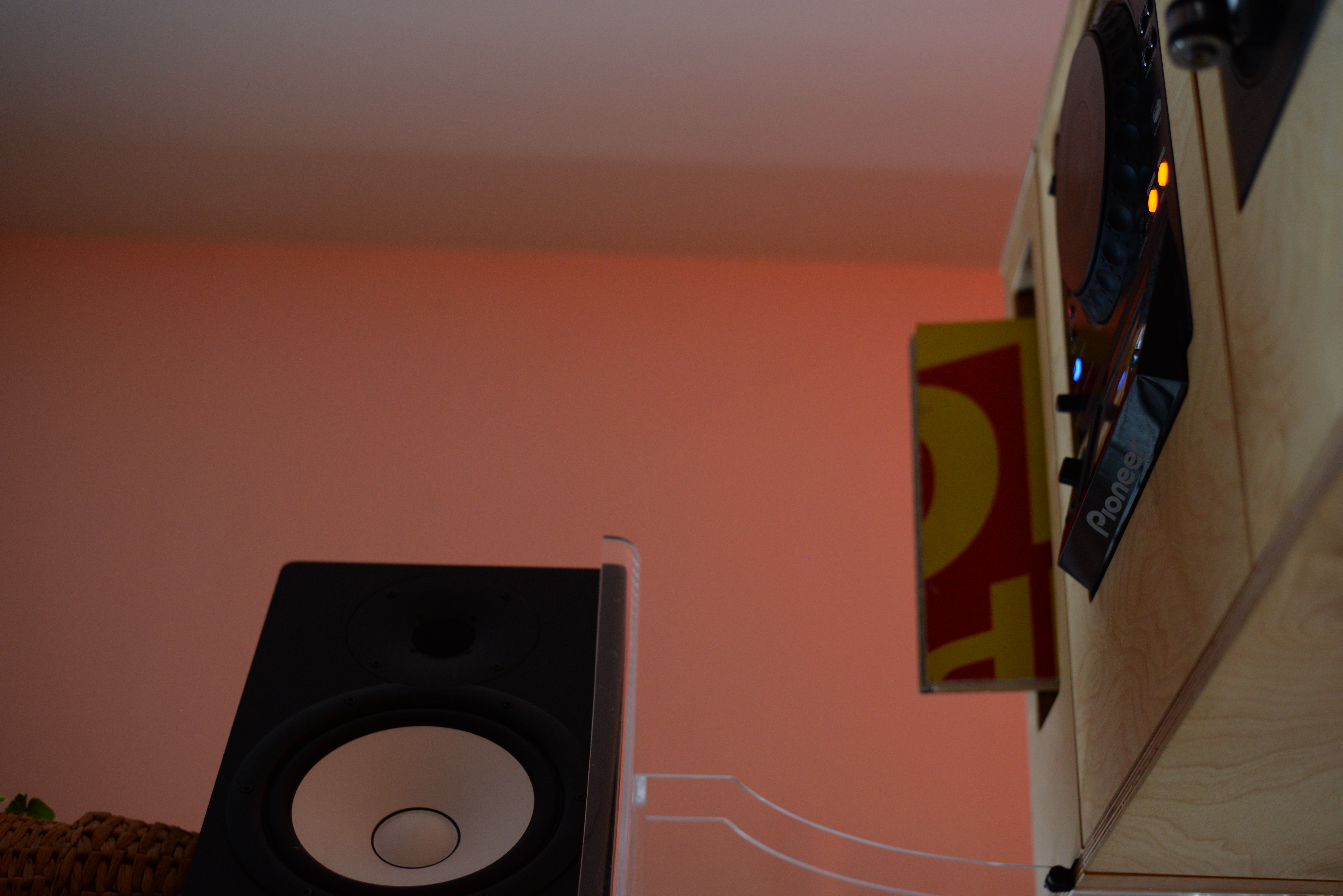 Build 003 speaker pink wall