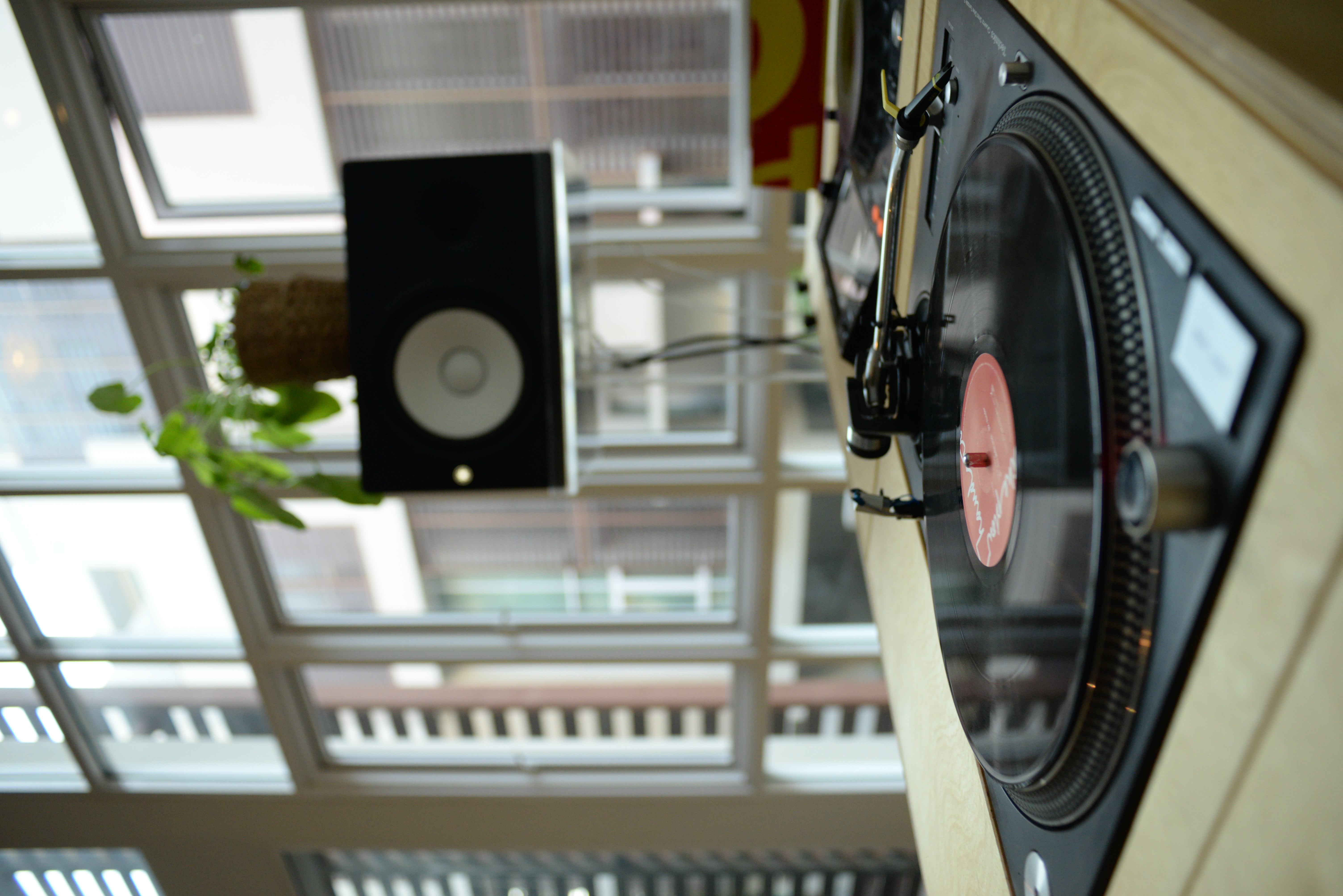 Build 003 turntable daytime