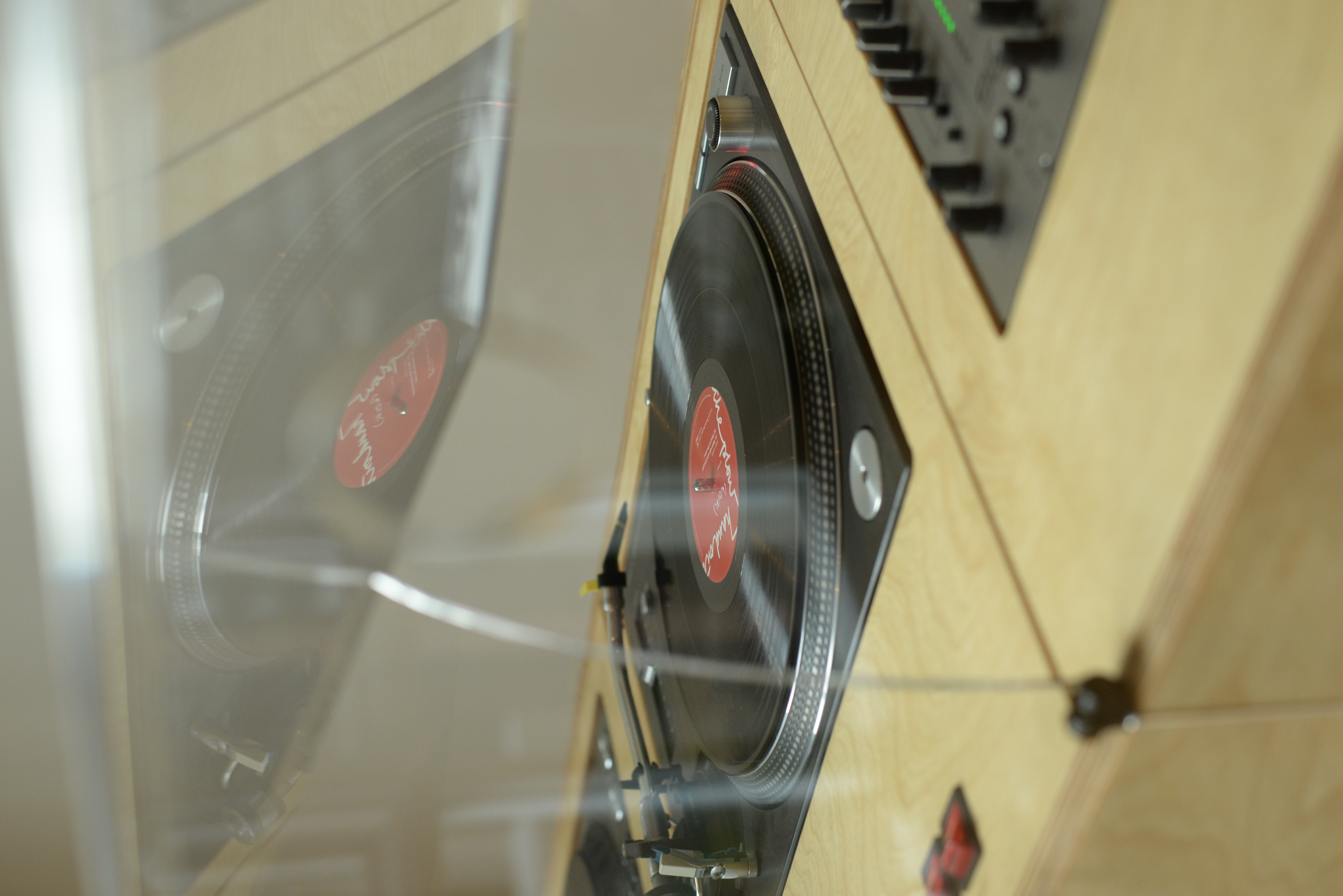 Build 003 turntable dust cover