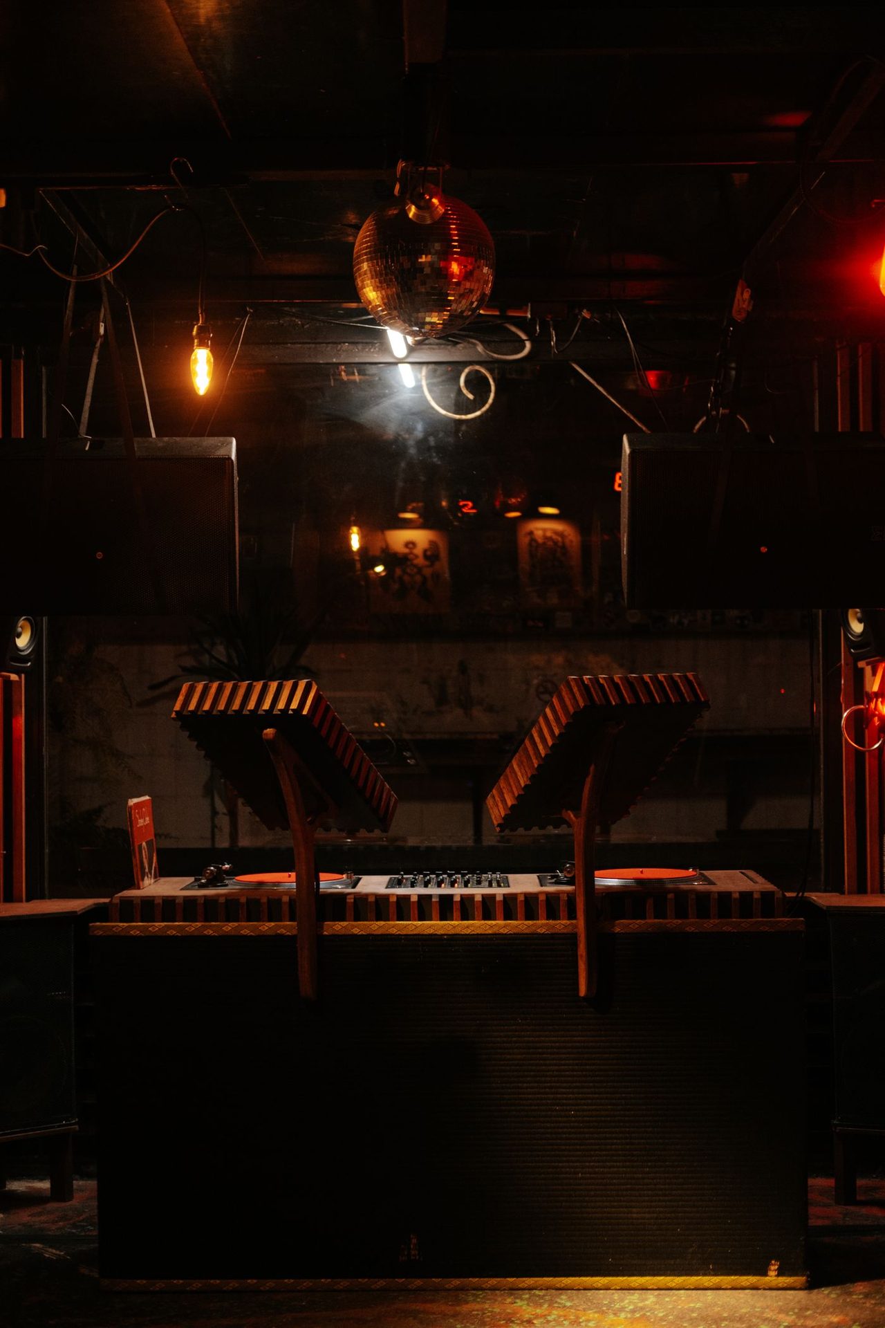 12x12 booth nightview